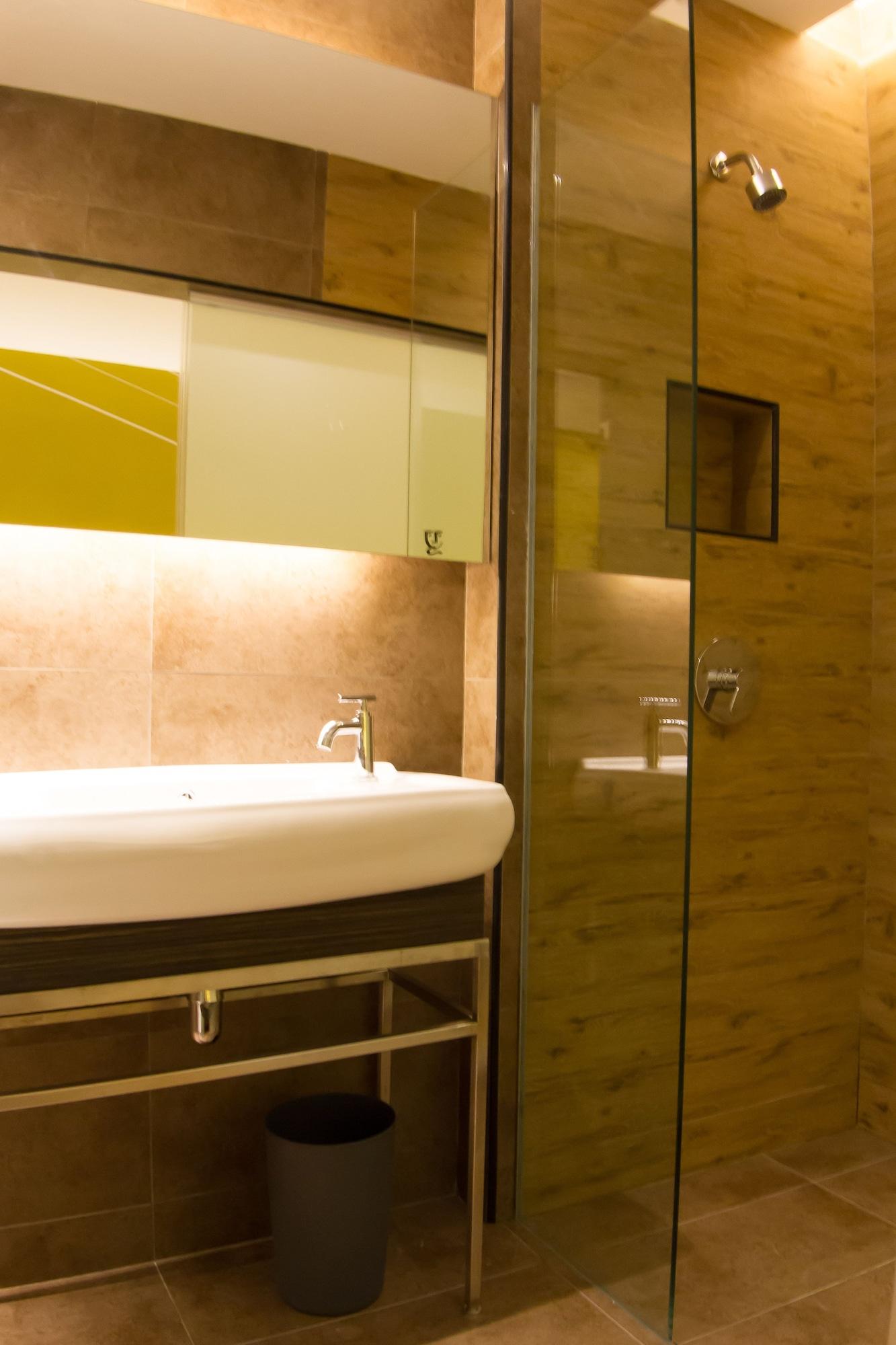 ג'והור בהרו Mood Hotel מראה חיצוני תמונה