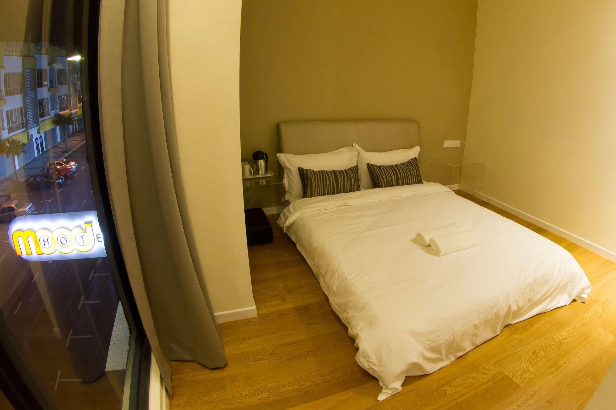 ג'והור בהרו Mood Hotel מראה חיצוני תמונה